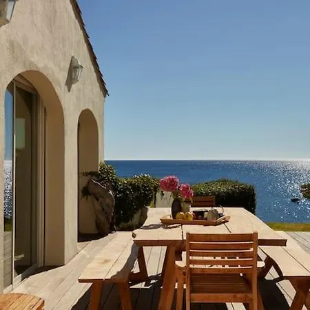 Pieds Dans L'eau, De Luxe 4 Villa