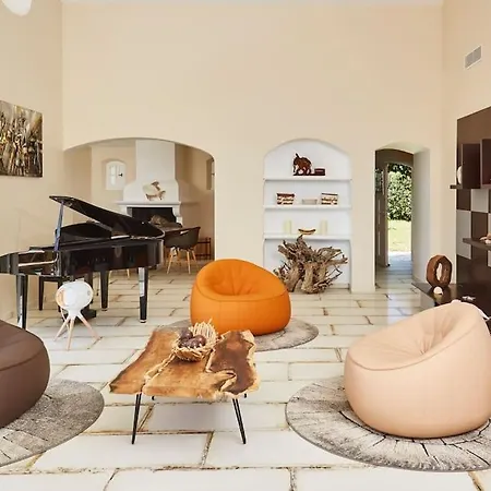 Pieds Dans L'eau, De Luxe 4 Villa